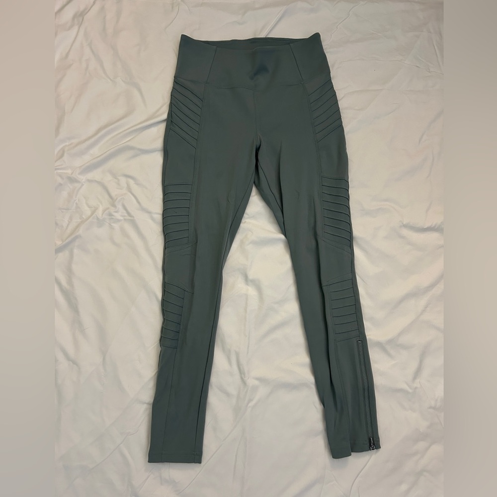 Cute Athleta leggings